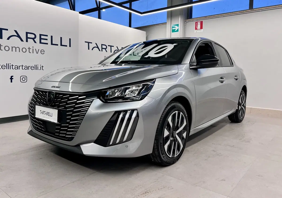 Peugeot 208 nuova a Bari (3)
