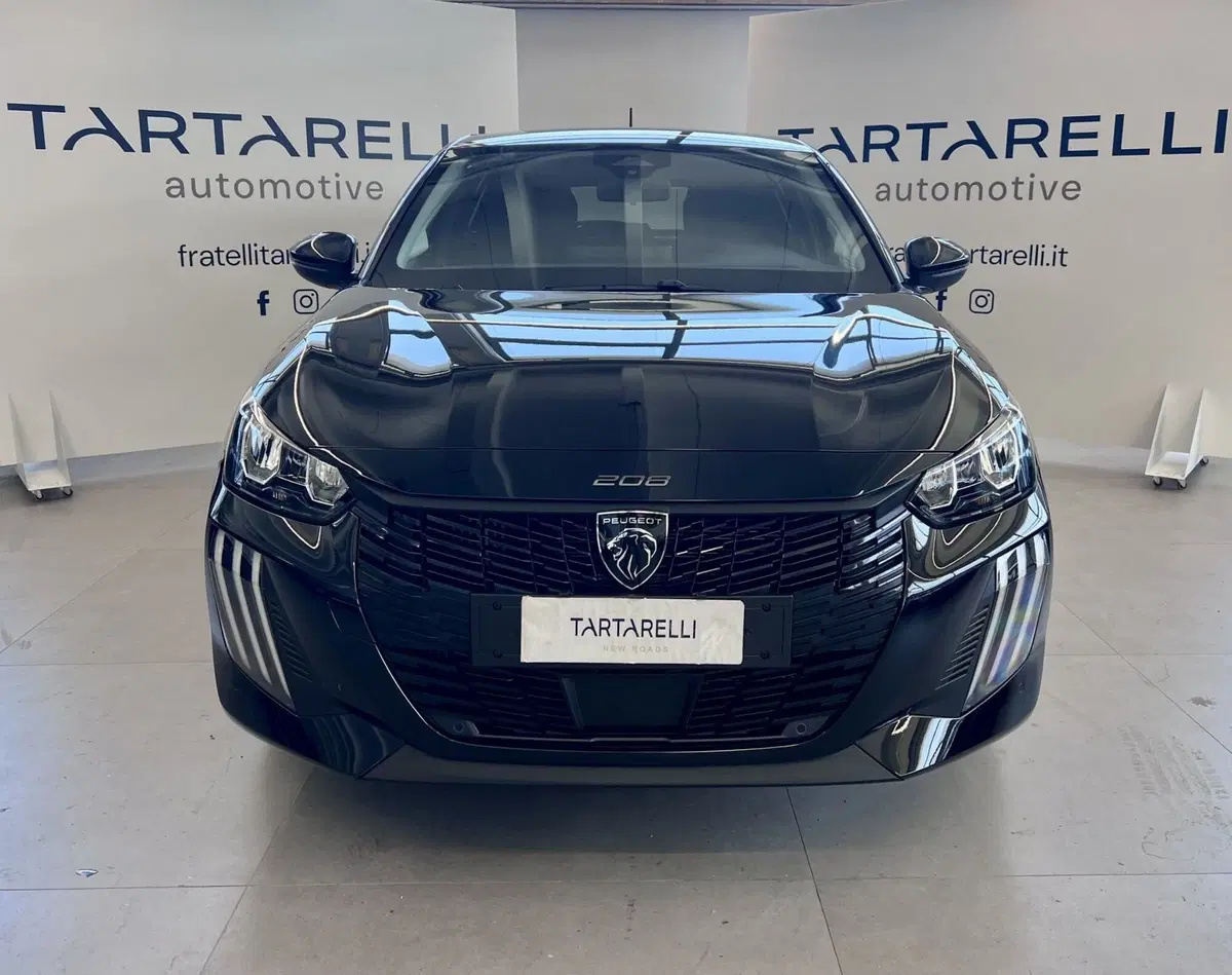 Peugeot 208 nuova a Bari (2)