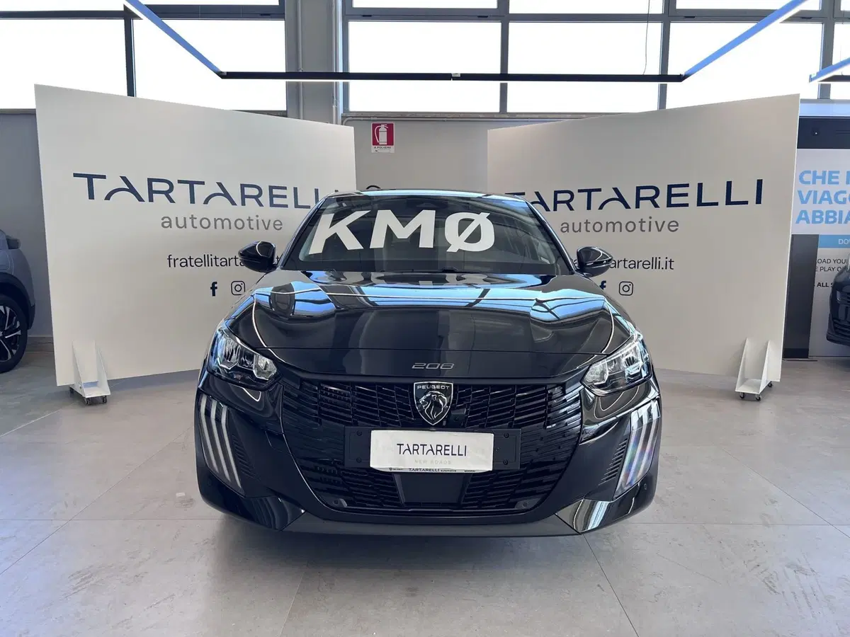 Peugeot 208 nuova a Bari (2)