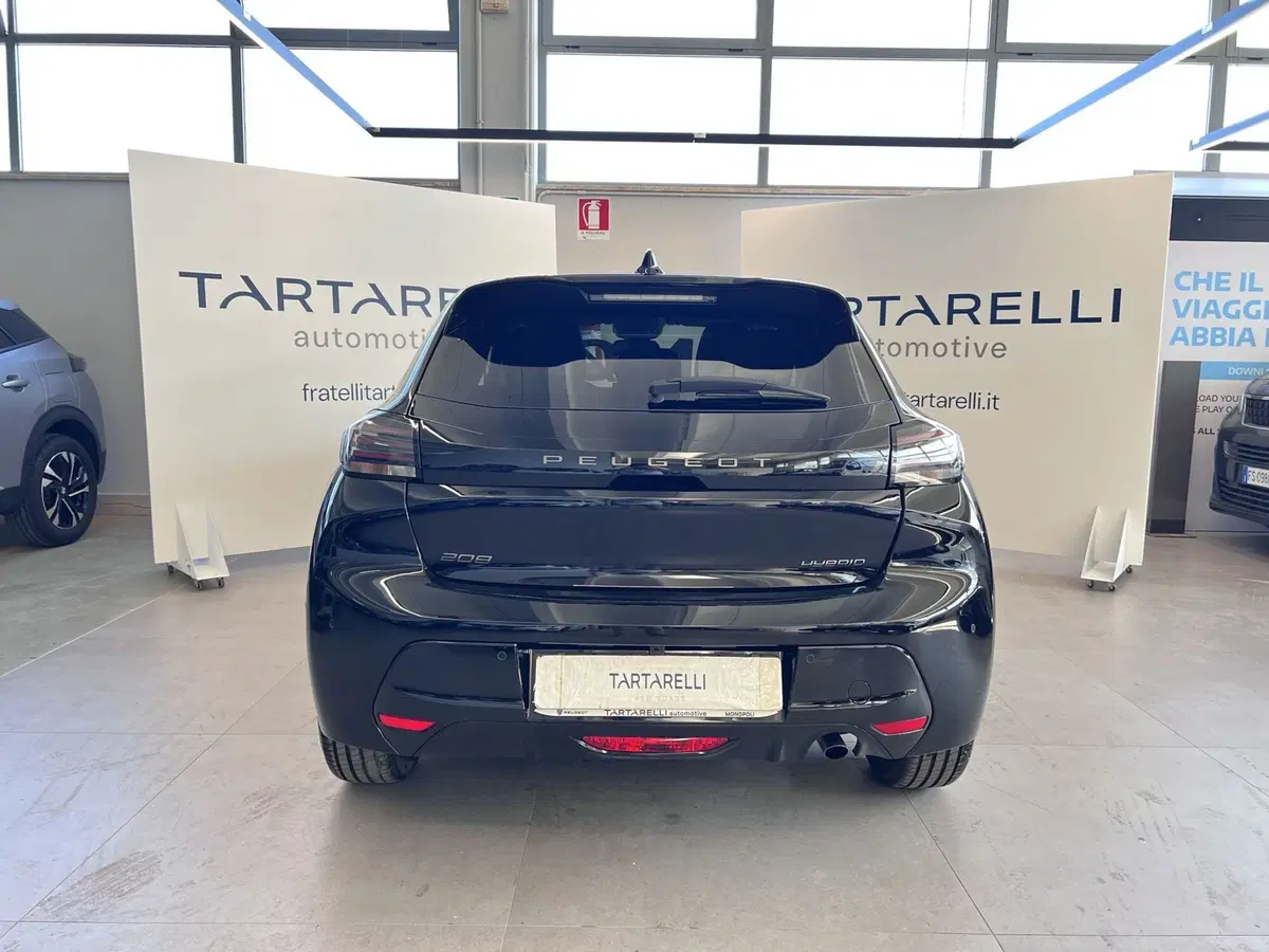 Peugeot 208 nuova a Bari (6)