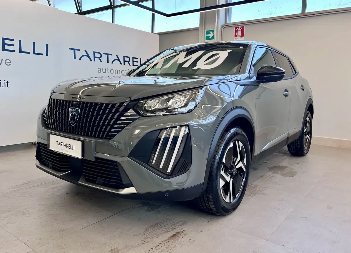 Peugeot 2008 nuova a Bari (3)