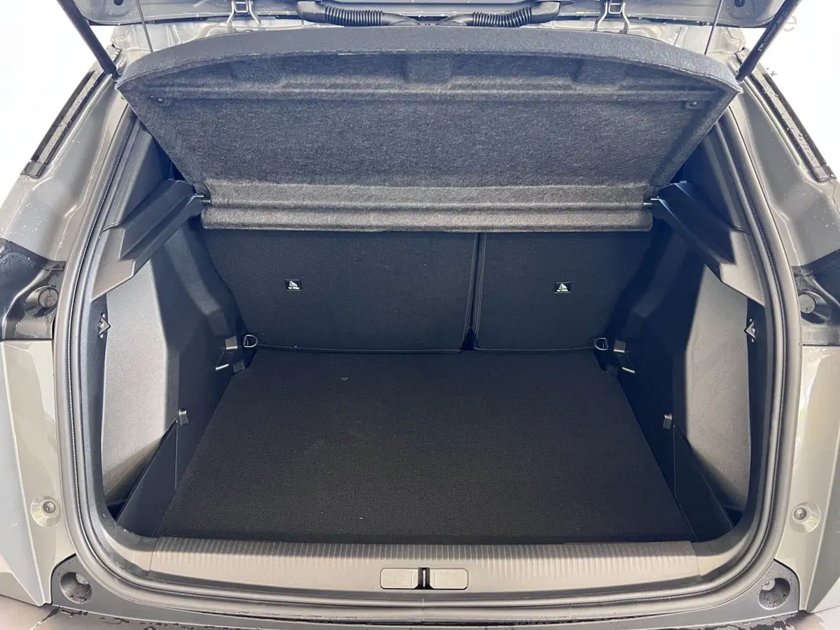 Peugeot 2008 nuova a Bari (8)