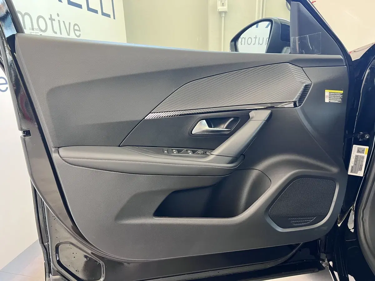 Peugeot 2008 nuova a Bari (9)