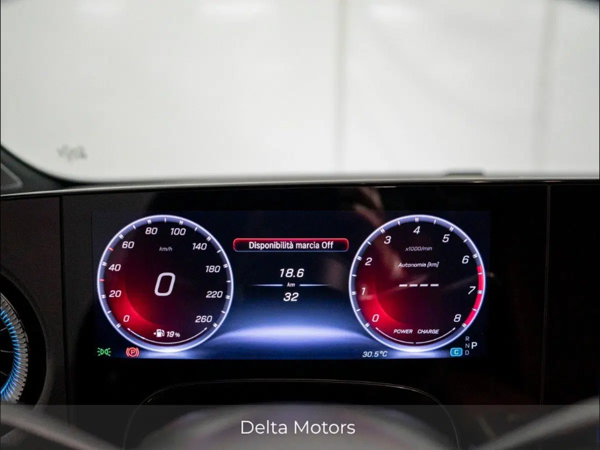 Mercedes-Benz CLA nuova a Macerata (14)