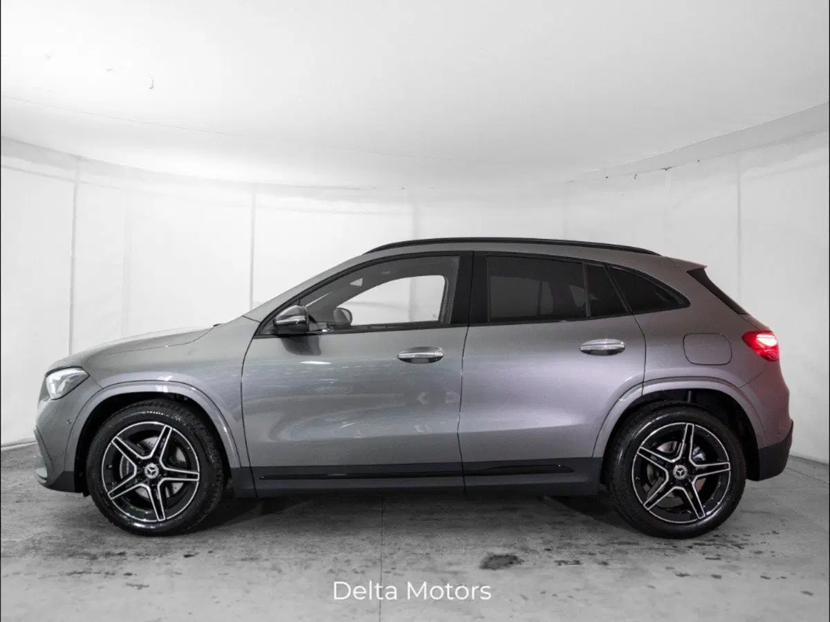 Mercedes-Benz GLA SUV nuova a Macerata (3)