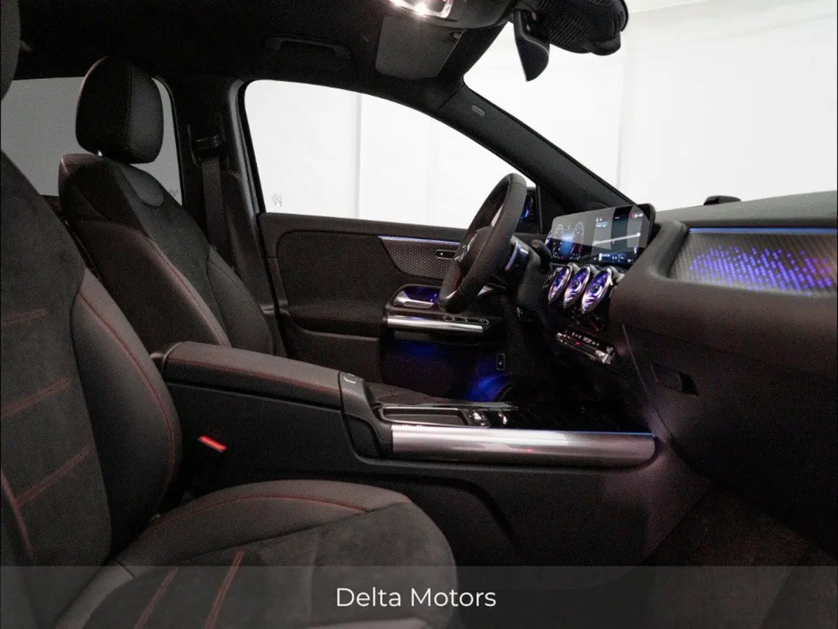 Mercedes-Benz GLA SUV nuova a Macerata (11)