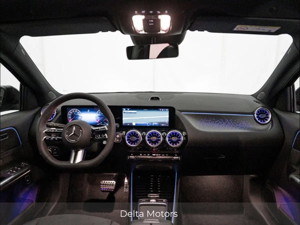 Mercedes-Benz GLA SUV nuova a Macerata (14)