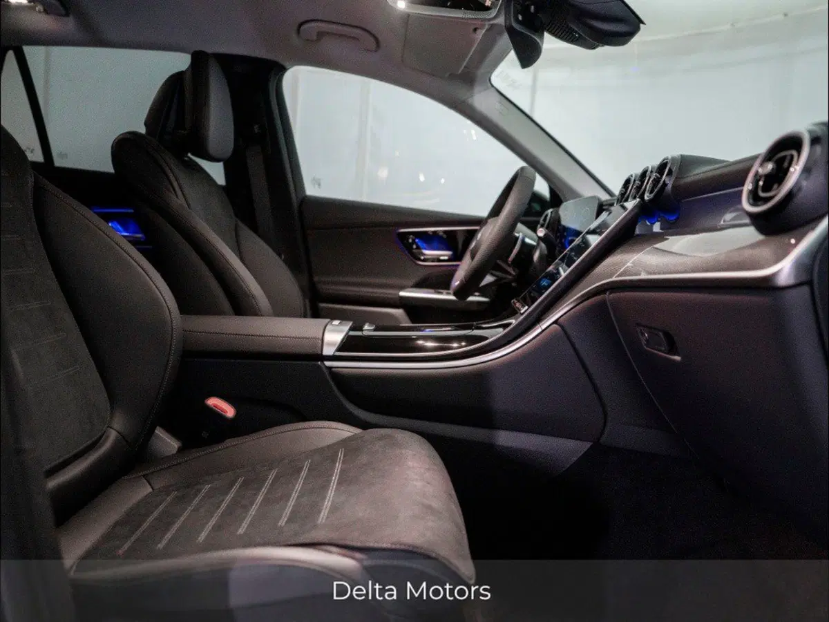 Mercedes-Benz GLC SUV nuova a Macerata (11)
