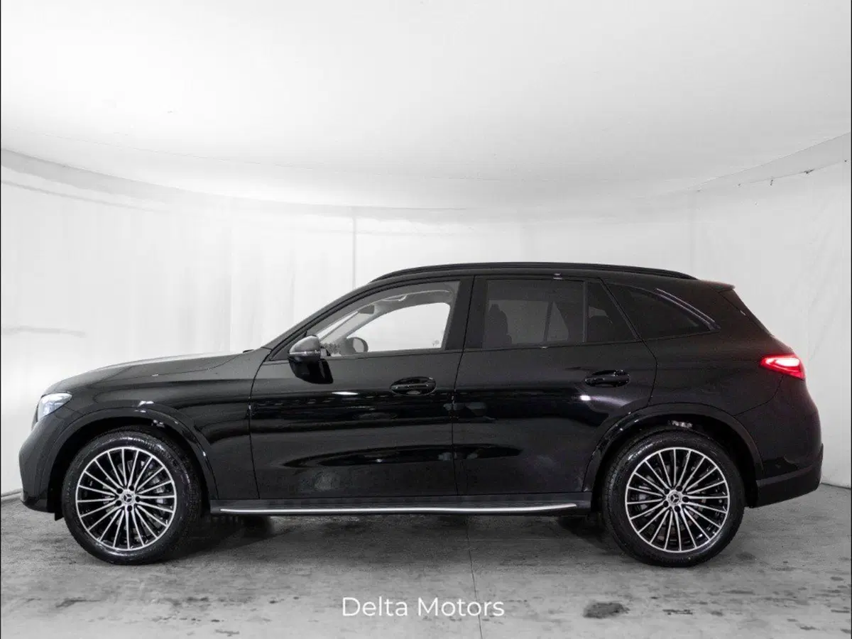 Mercedes-Benz GLC SUV nuova a Macerata (2)
