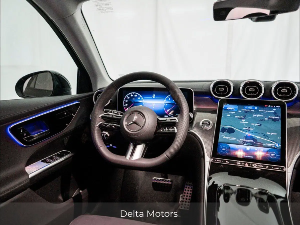 Mercedes-Benz GLC SUV nuova a Macerata (16)