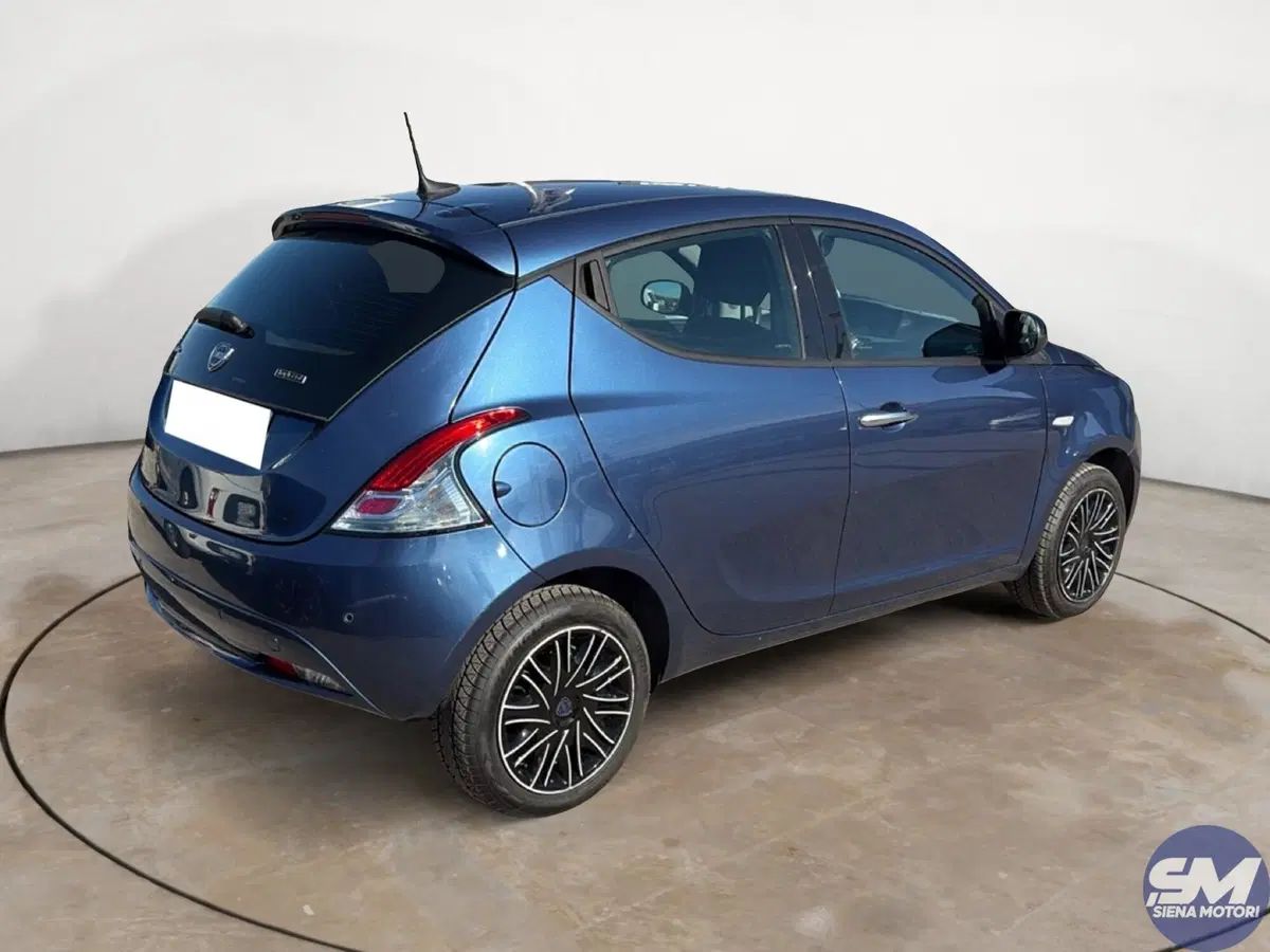 Lancia Ypsilon usata a Firenze (5)