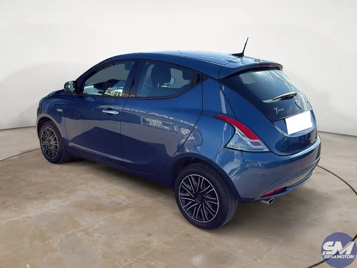 Lancia Ypsilon usata a Firenze (6)
