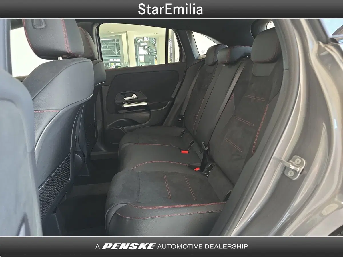 Mercedes-Benz GLA SUV nuova a Ferrara (11)