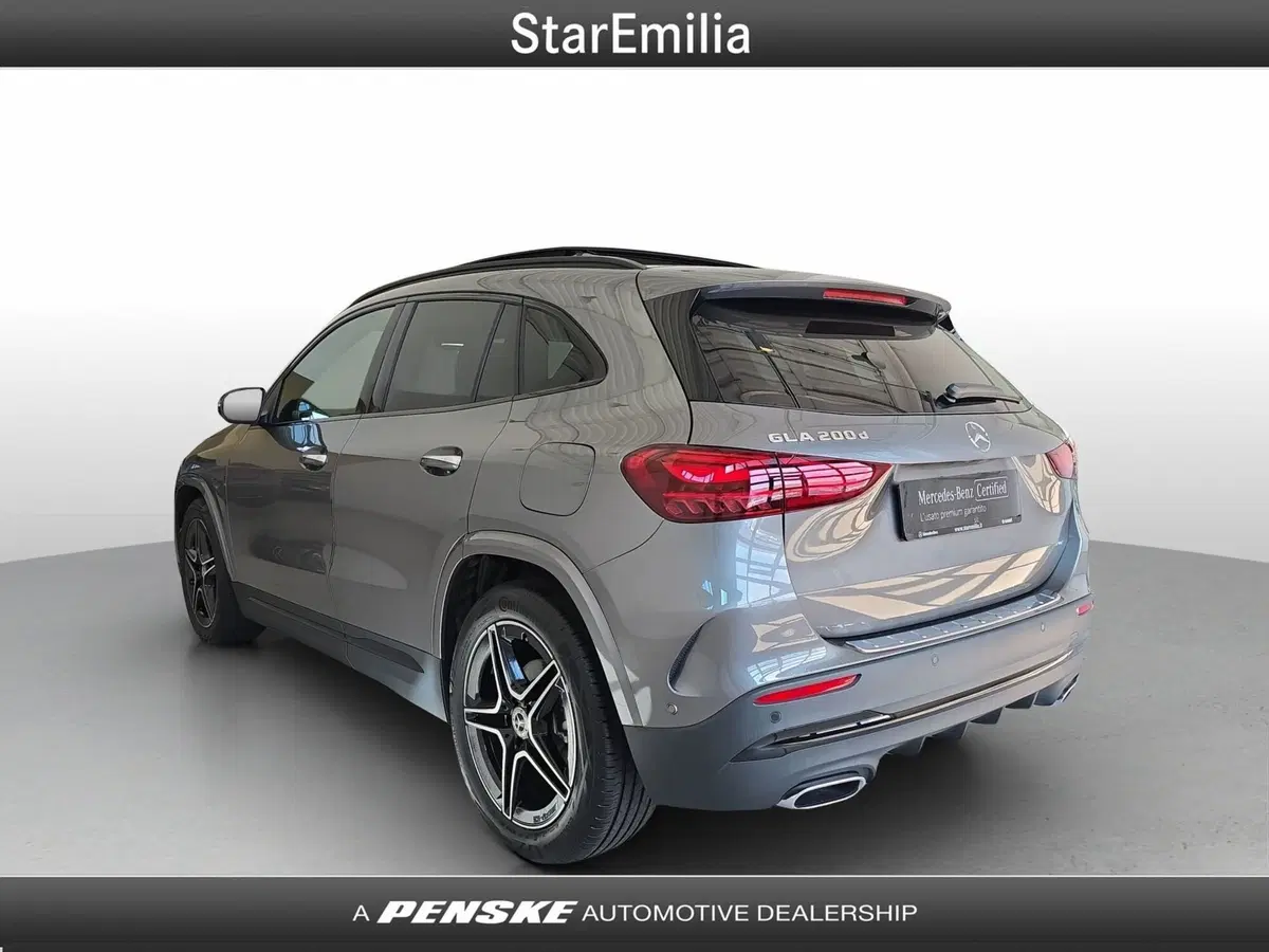 Mercedes-Benz GLA SUV nuova a Ferrara (3)