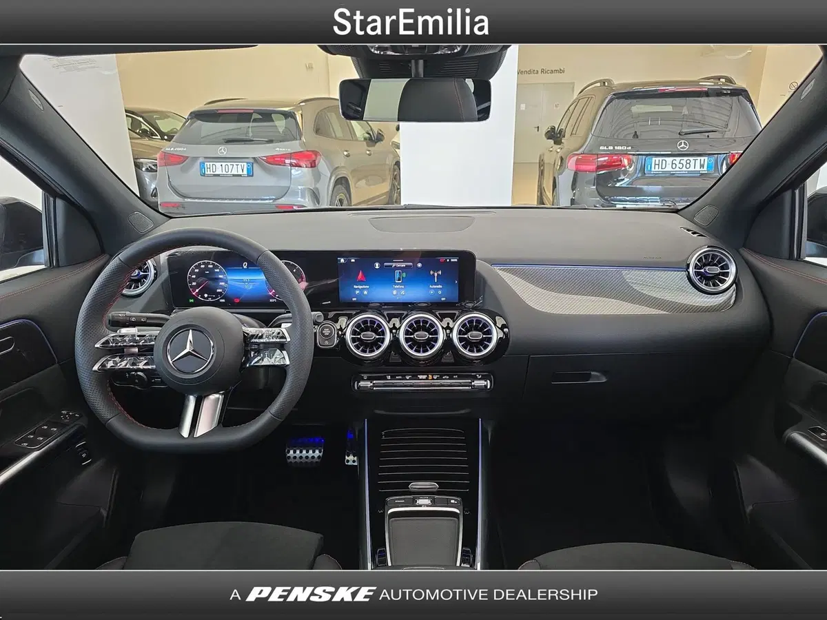 Mercedes-Benz GLA SUV nuova a Ferrara (9)