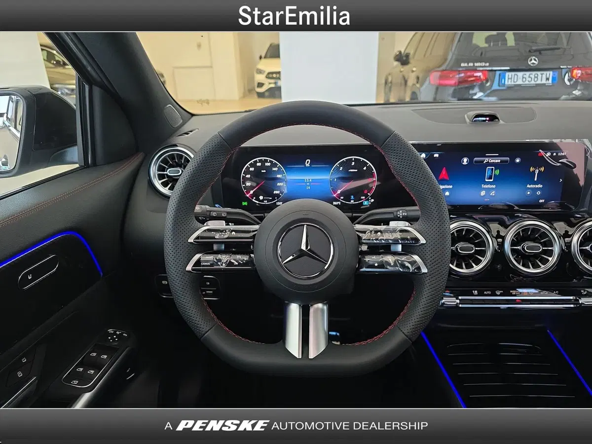 Mercedes-Benz GLA SUV nuova a Ferrara (19)