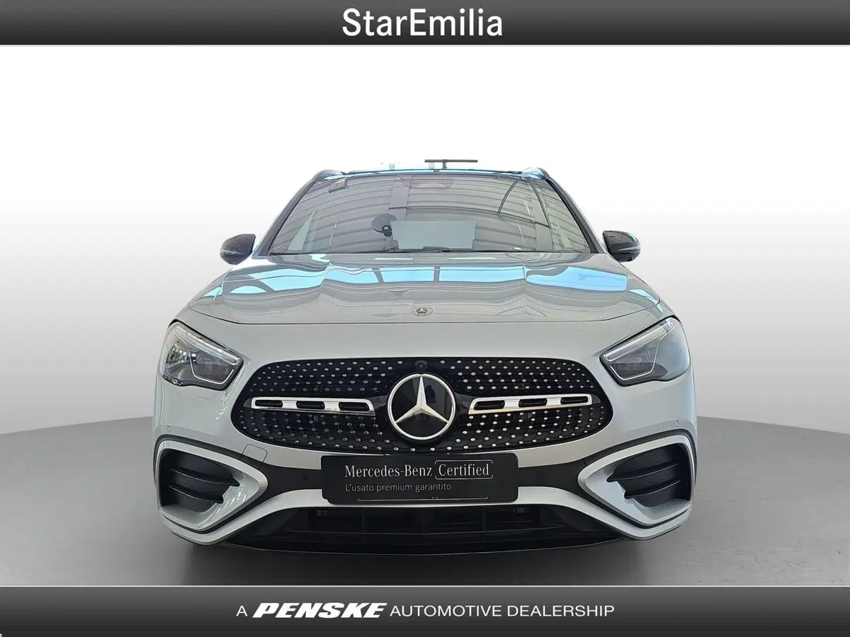 Mercedes-Benz GLA SUV nuova a Ferrara (7)