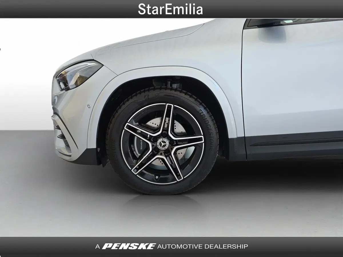 Mercedes-Benz GLA SUV nuova a Ferrara (8)
