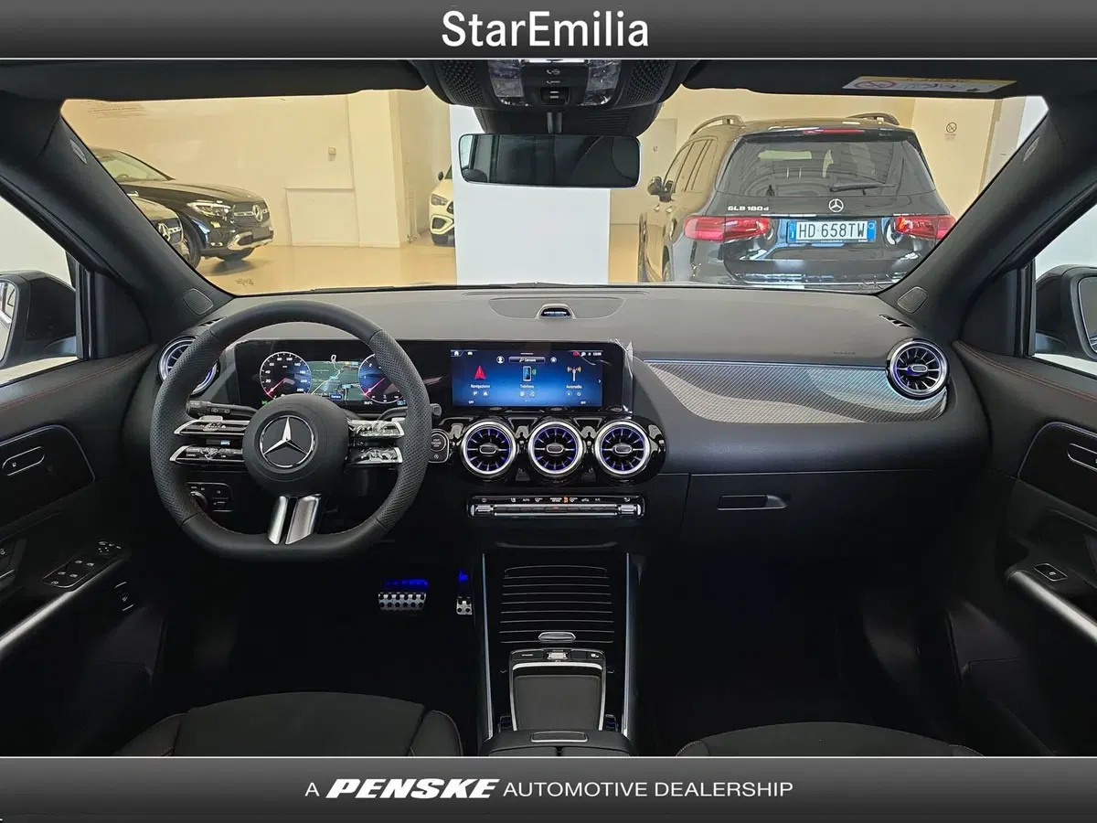 Mercedes-Benz GLA SUV nuova a Ferrara (9)