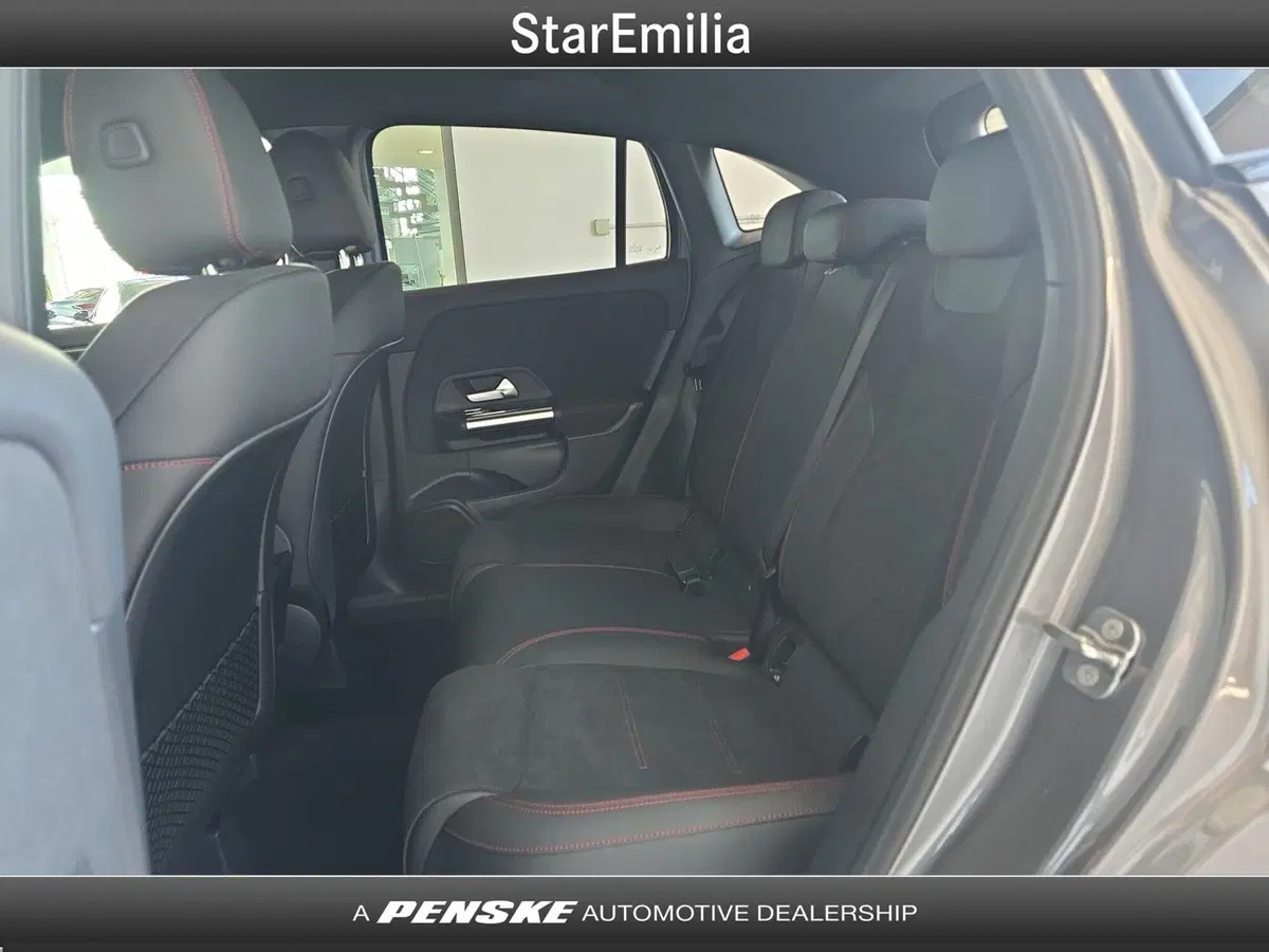 Mercedes-Benz GLA SUV nuova a Ferrara (11)