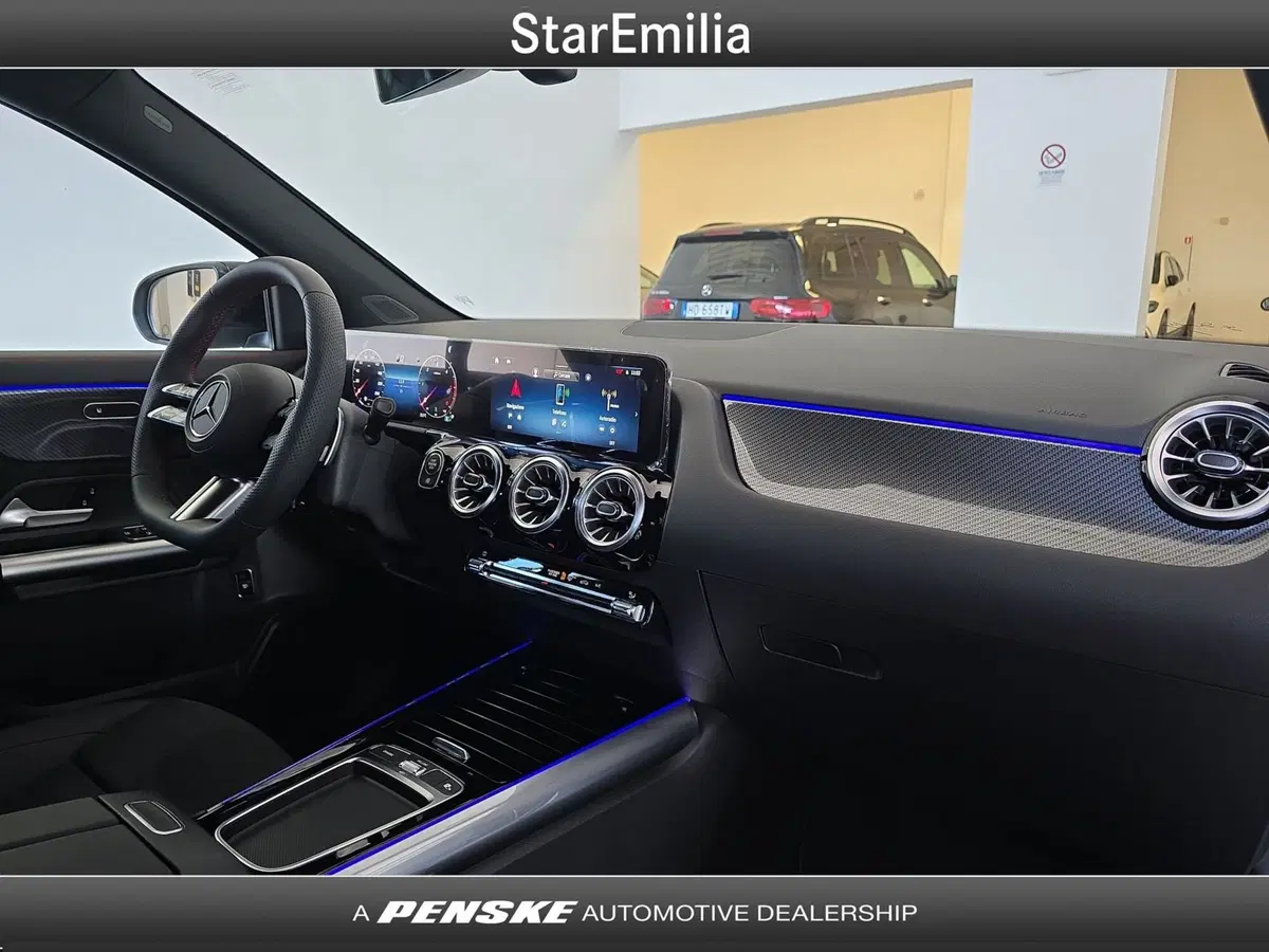 Mercedes-Benz GLA SUV nuova a Ferrara (16)
