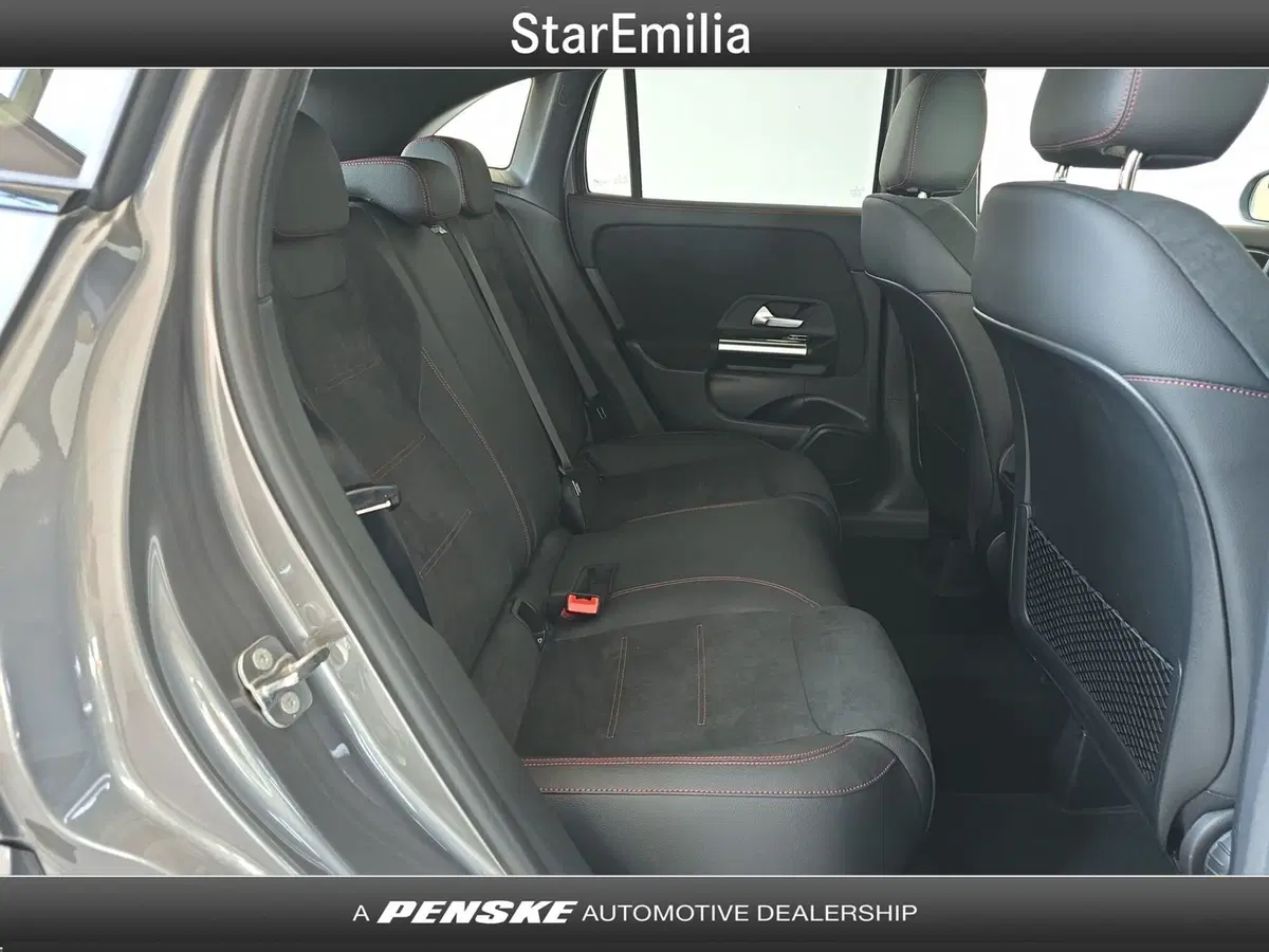 Mercedes-Benz GLA SUV nuova a Ferrara (18)