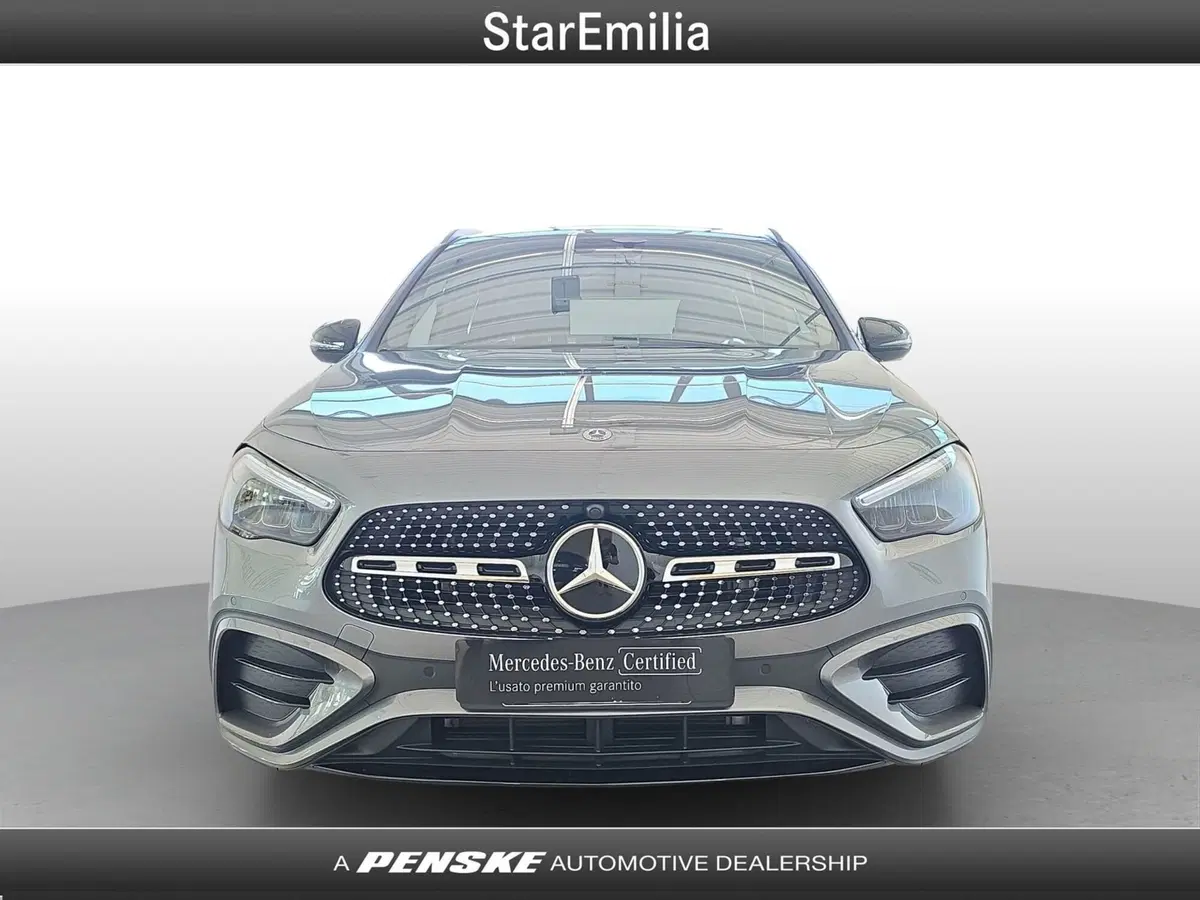 Mercedes-Benz GLA SUV nuova a Ferrara (7)