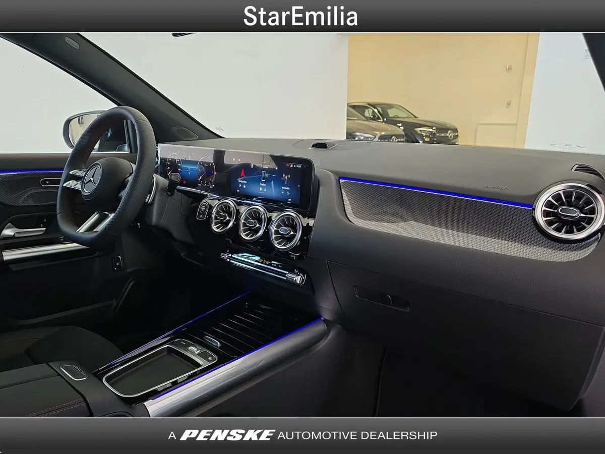Mercedes-Benz GLA SUV nuova a Ferrara (16)
