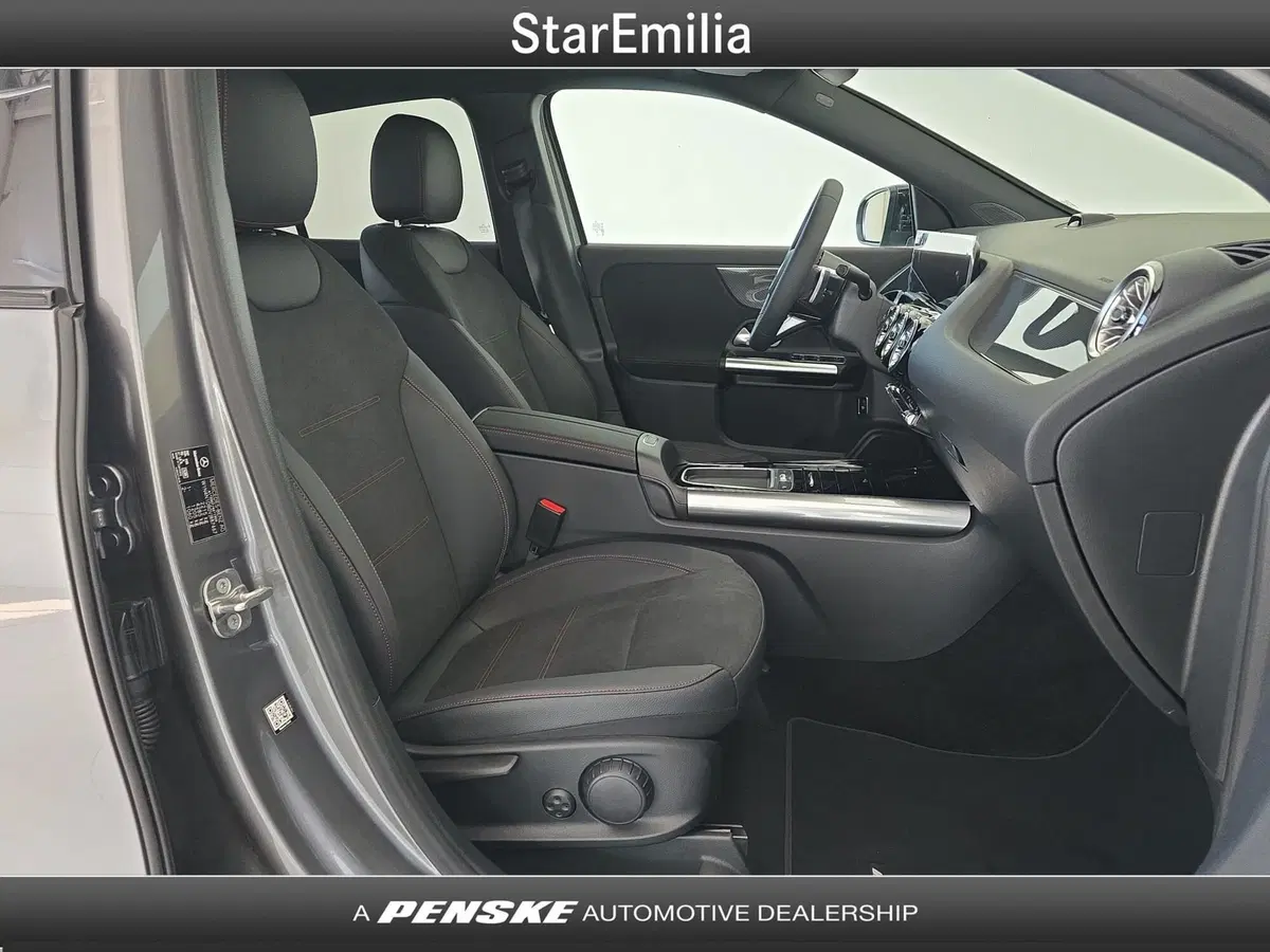 Mercedes-Benz GLA SUV nuova a Ferrara (17)