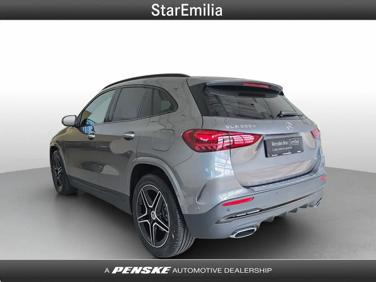 Mercedes-Benz GLA SUV nuova a Ferrara (3)