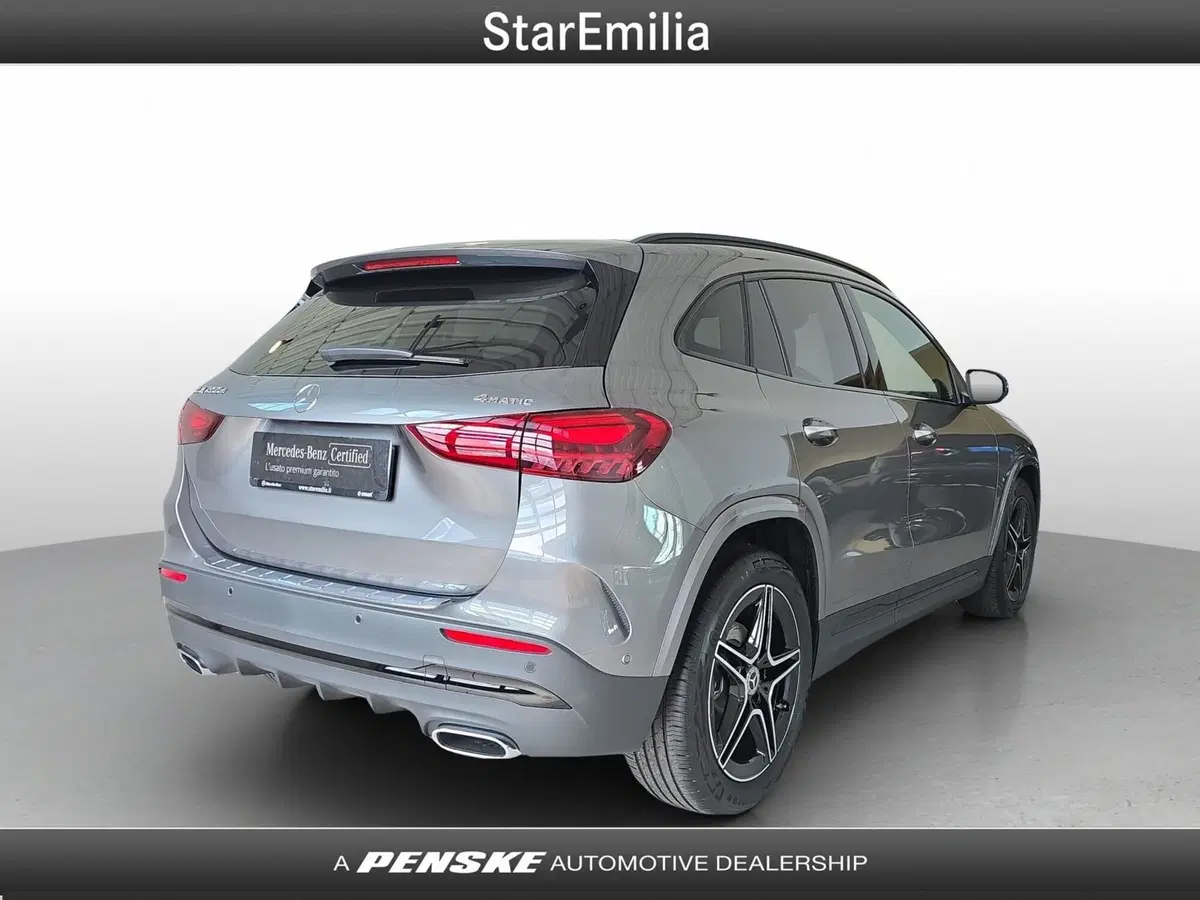 Mercedes-Benz GLA SUV nuova a Ferrara (5)