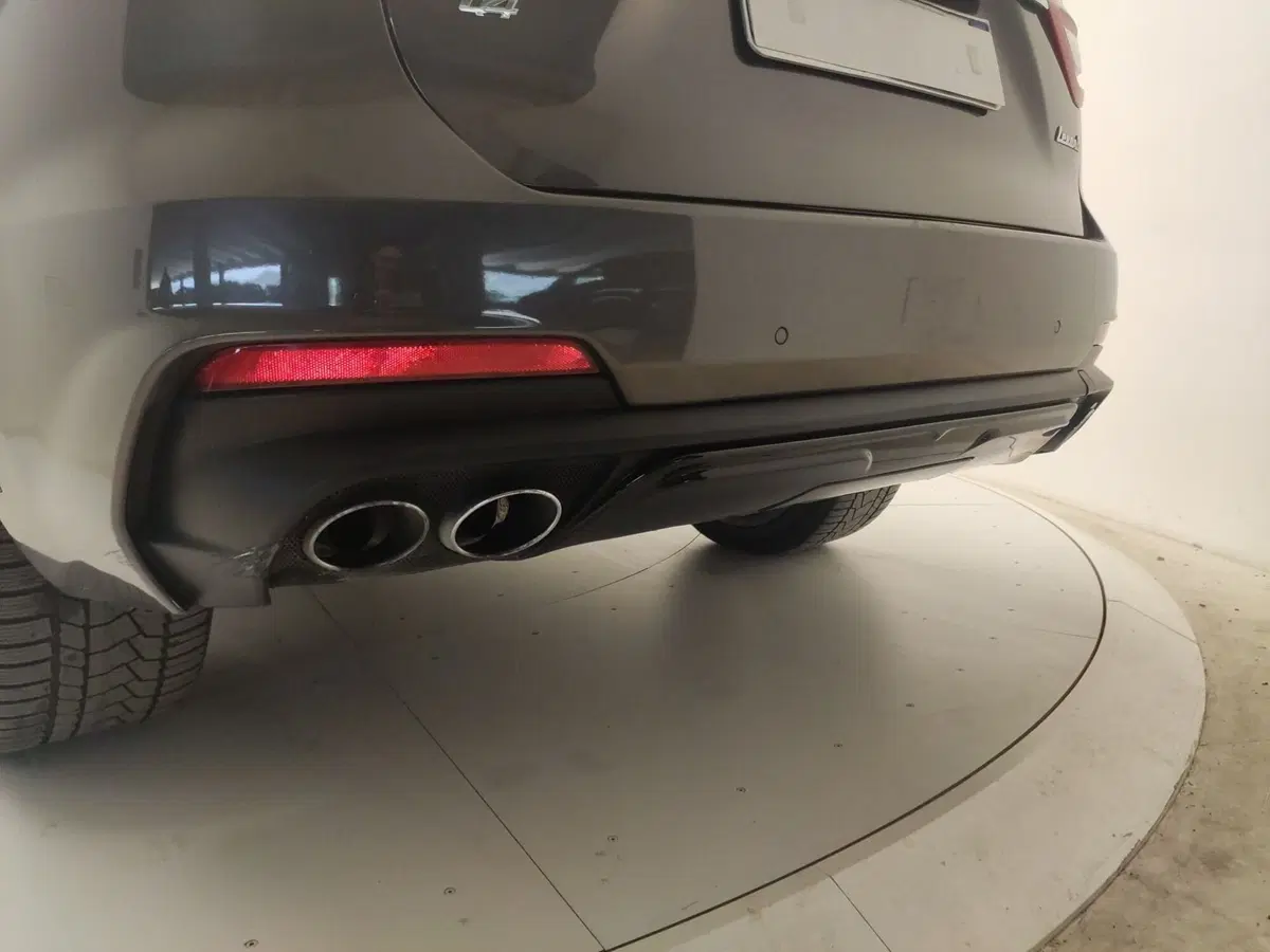 Maserati Levante usata a Avellino (10)