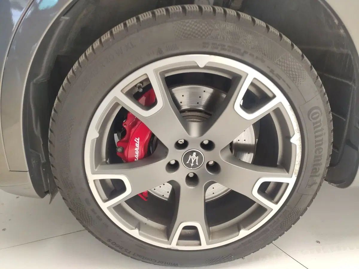Maserati Levante usata a Avellino (7)