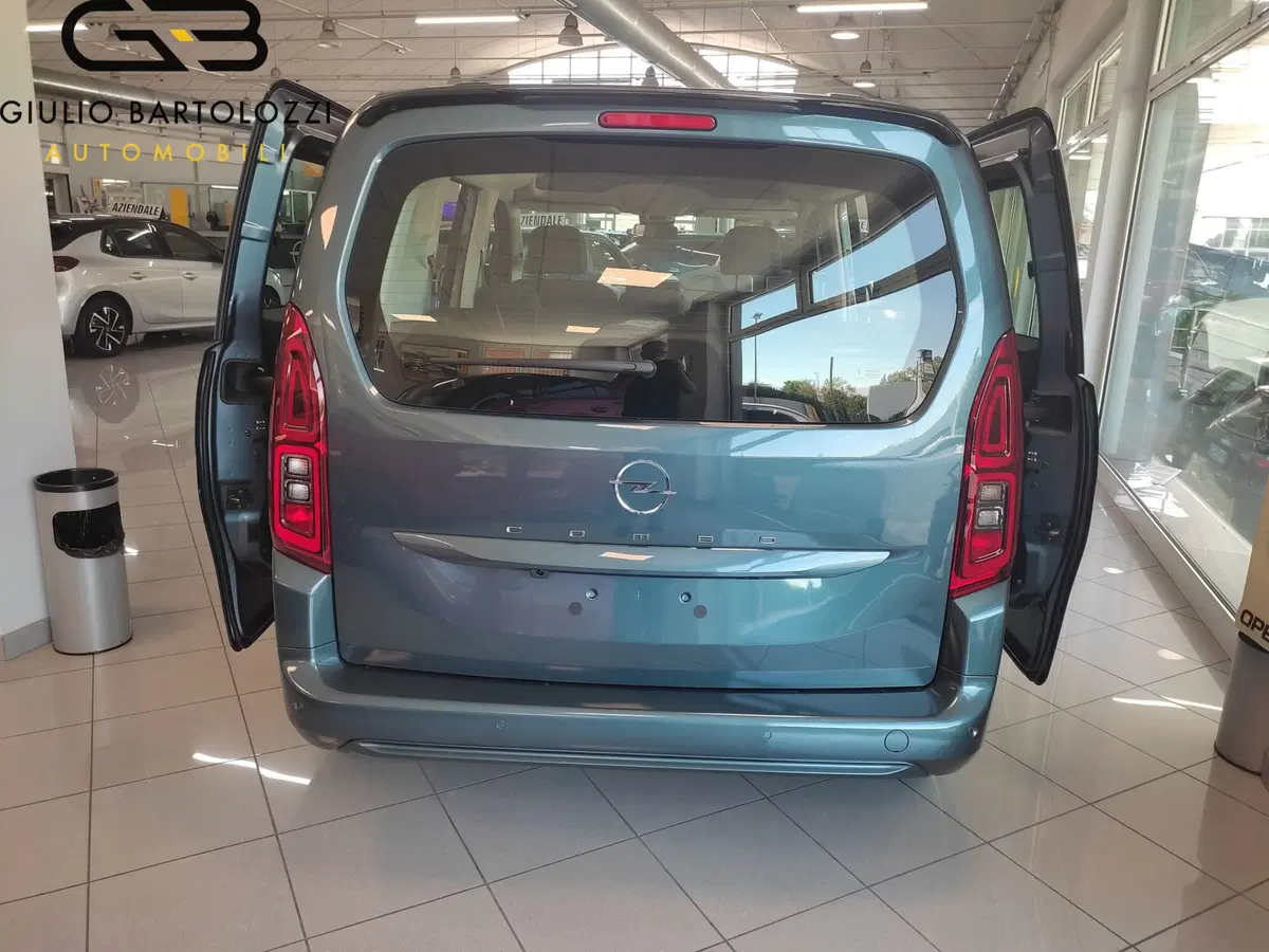 Opel Combo nuova a Prato (8)