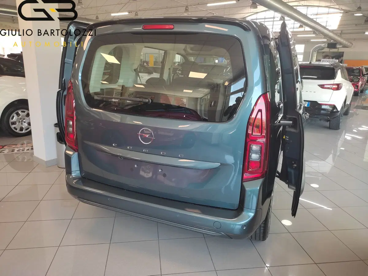 Opel Combo nuova a Prato (9)