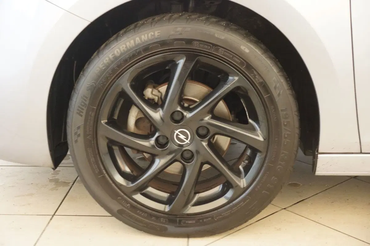 Opel Corsa usata a Torino (18)