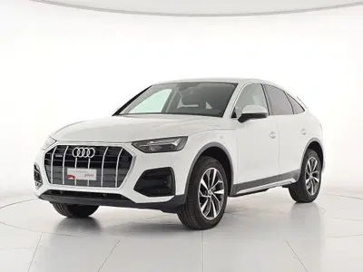 Audi Q5 Sportback Sportback 40 2.0 tdi mhev 12V quattro s-tronic del 2023 usata a Alba