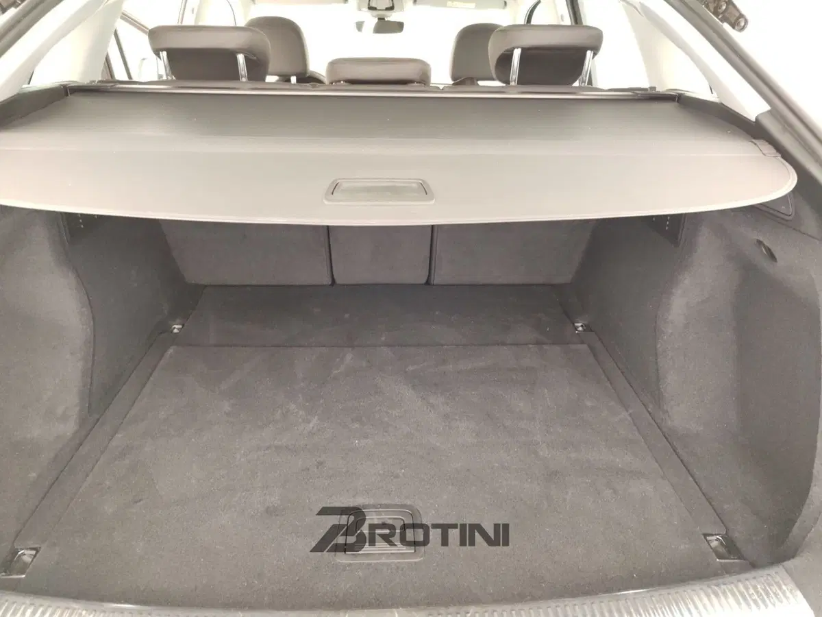 Audi Q4 Sportback usata a Massa-Carrara (11)
