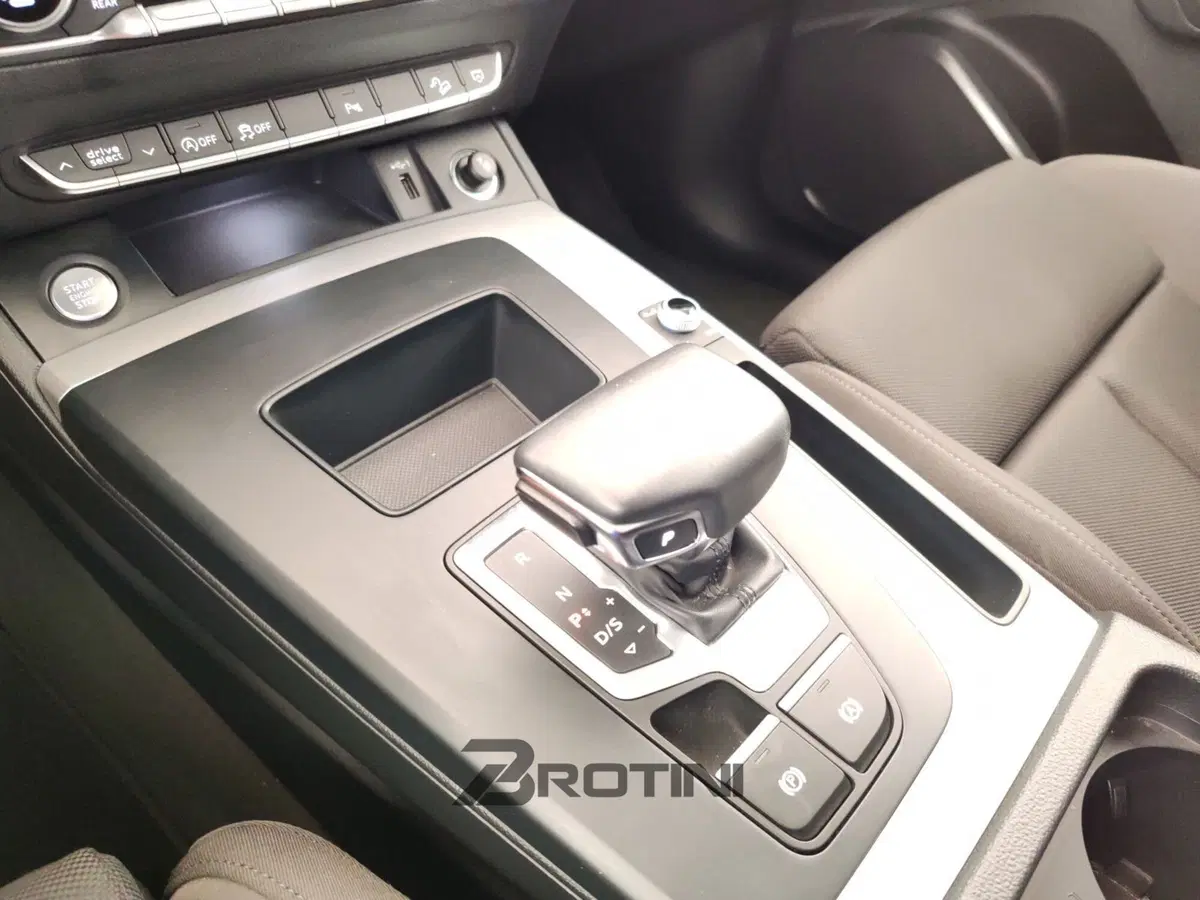 Audi Q4 Sportback usata a Massa-Carrara (12)