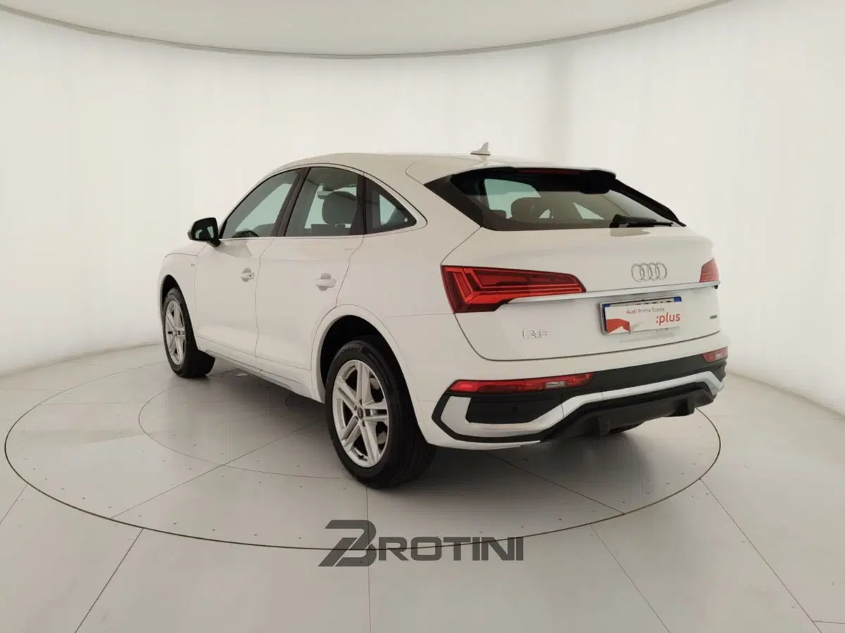 Audi Q4 Sportback usata a Massa-Carrara (2)