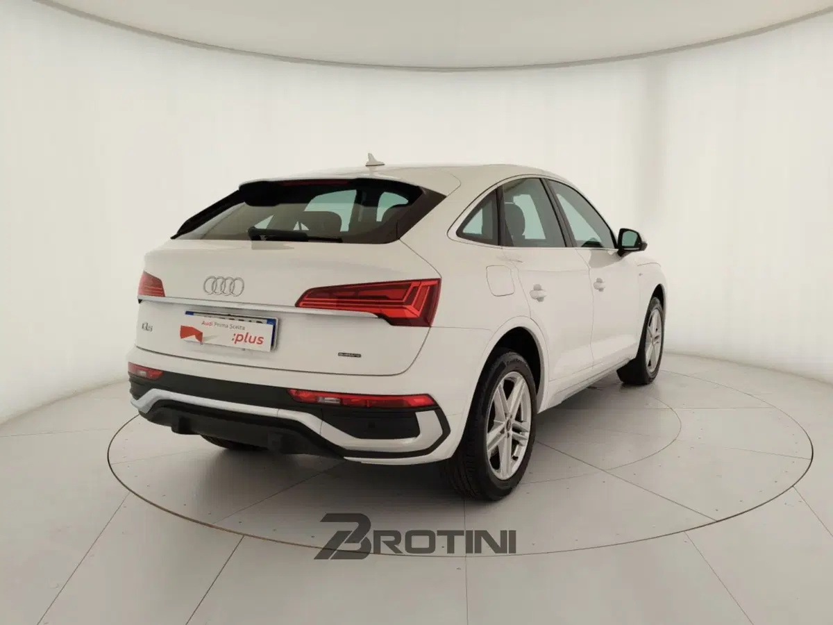 Audi Q4 Sportback usata a Massa-Carrara (3)