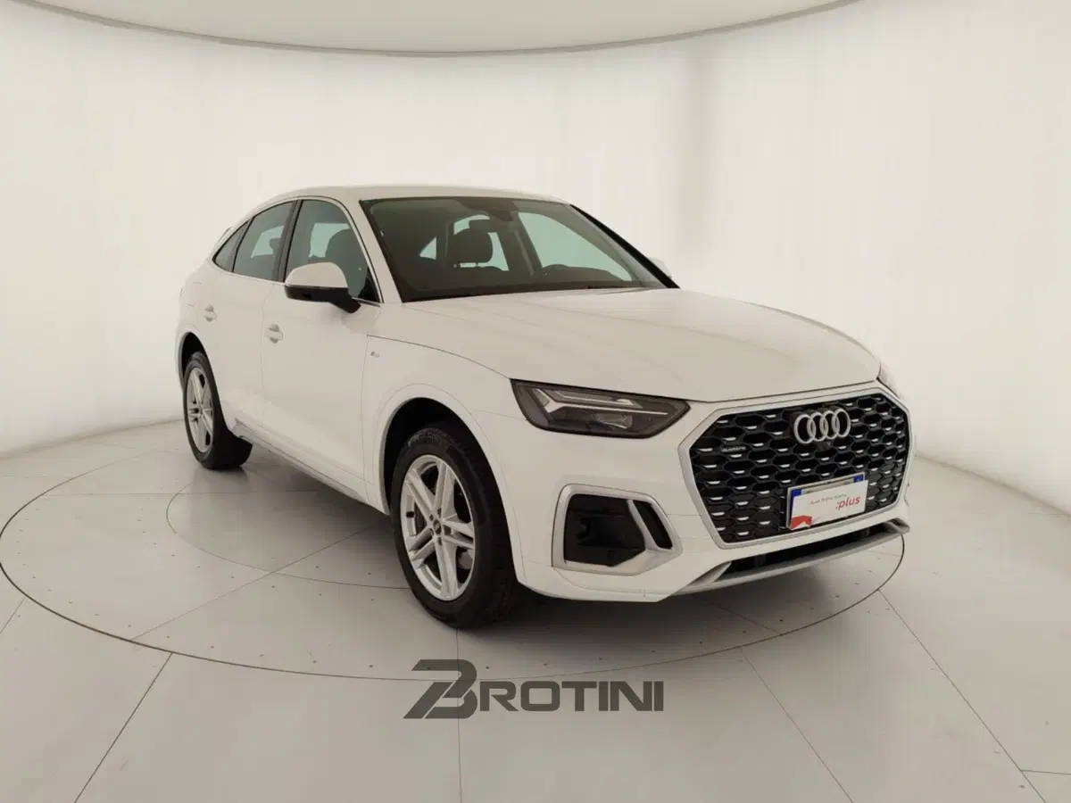 Audi Q4 Sportback usata a Massa-Carrara (4)