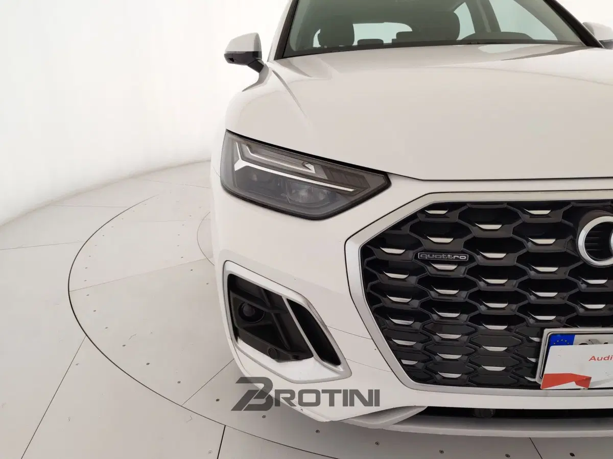 Audi Q4 Sportback usata a Massa-Carrara (5)