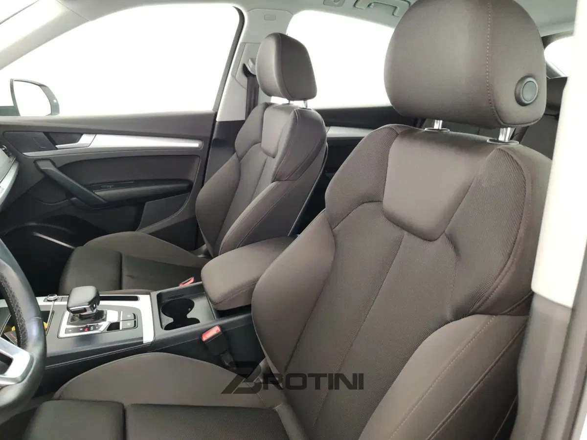 Audi Q4 Sportback usata a Massa-Carrara (9)