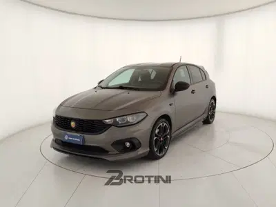 Fiat Tipo Tipo 1.4 5 porte Sport del 2021 usata a Massa
