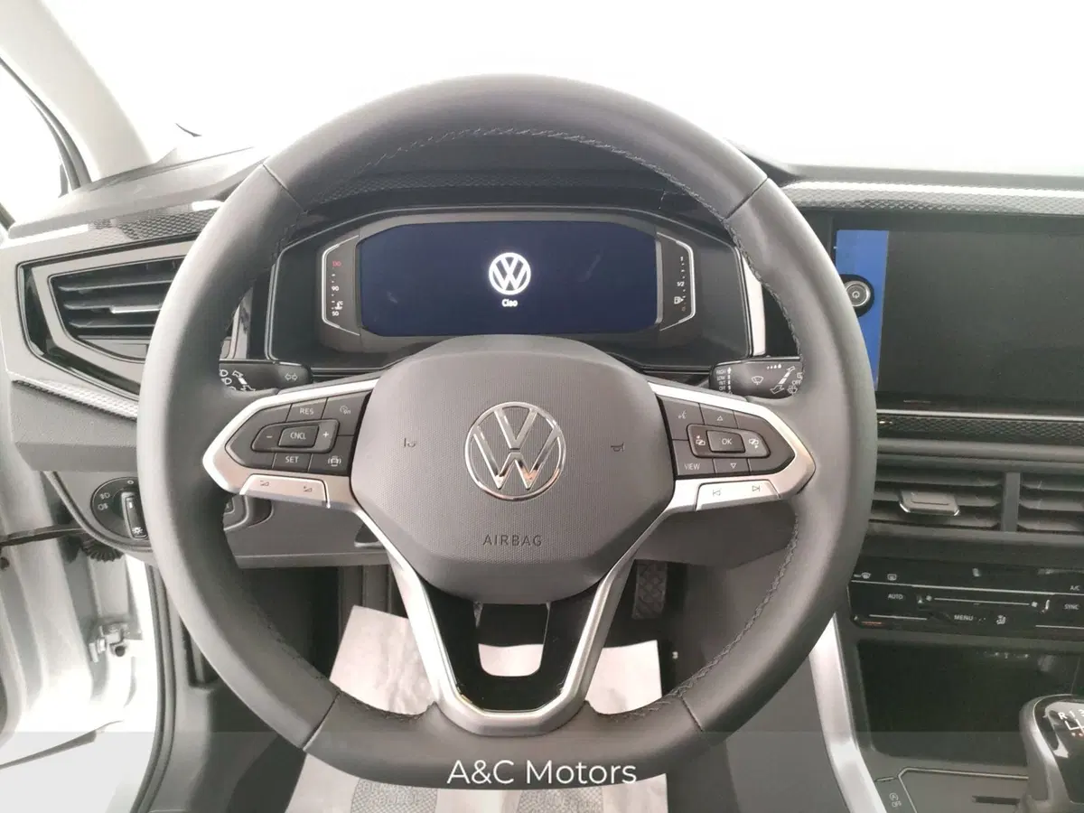 Volkswagen Polo nuova a Napoli (16)