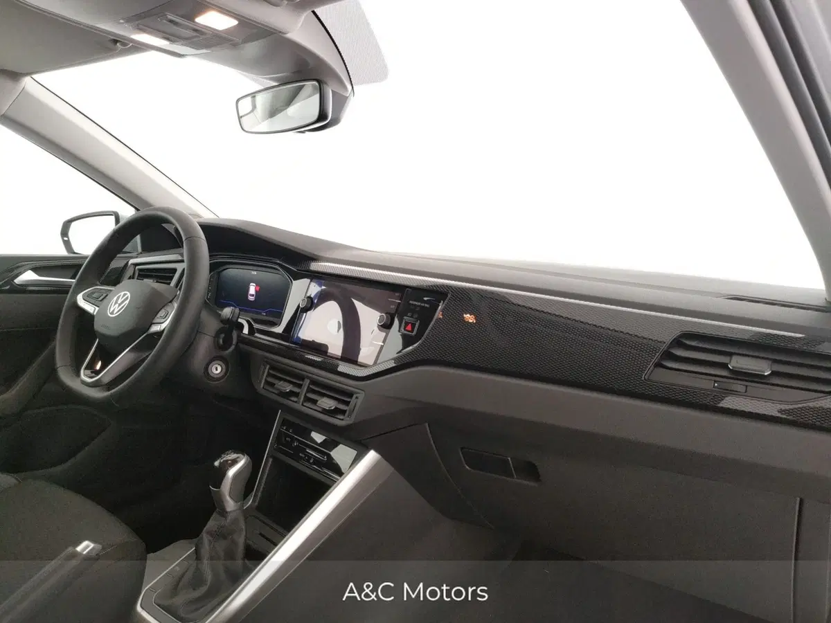 Volkswagen Polo nuova a Napoli (7)