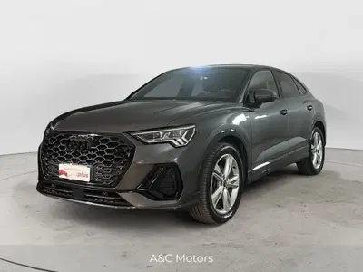 Audi Q3 Sportback 35 TDI S line edition del 2025 usata a Nola