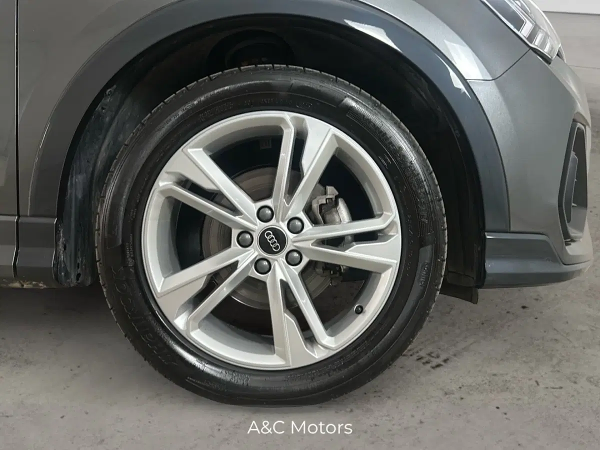 Audi Q3 Sportback usata a Napoli (18)