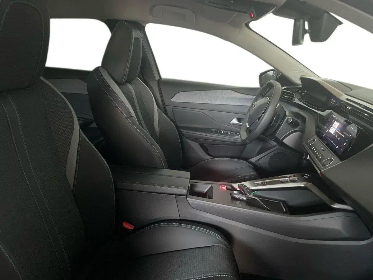 Peugeot 308 SW nuova a Salerno (16)